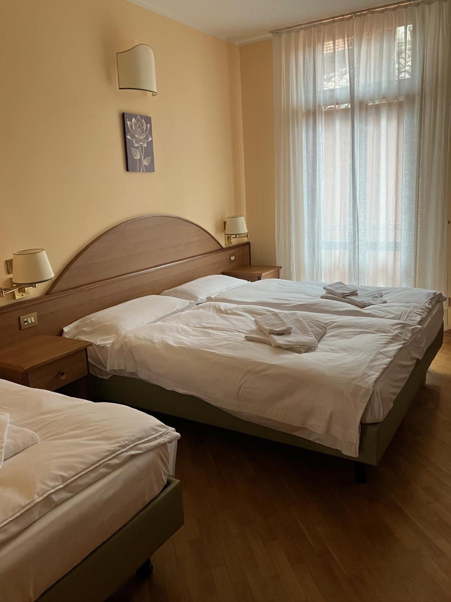Hotel Saini With Air Conditioning Stresa Exterior foto