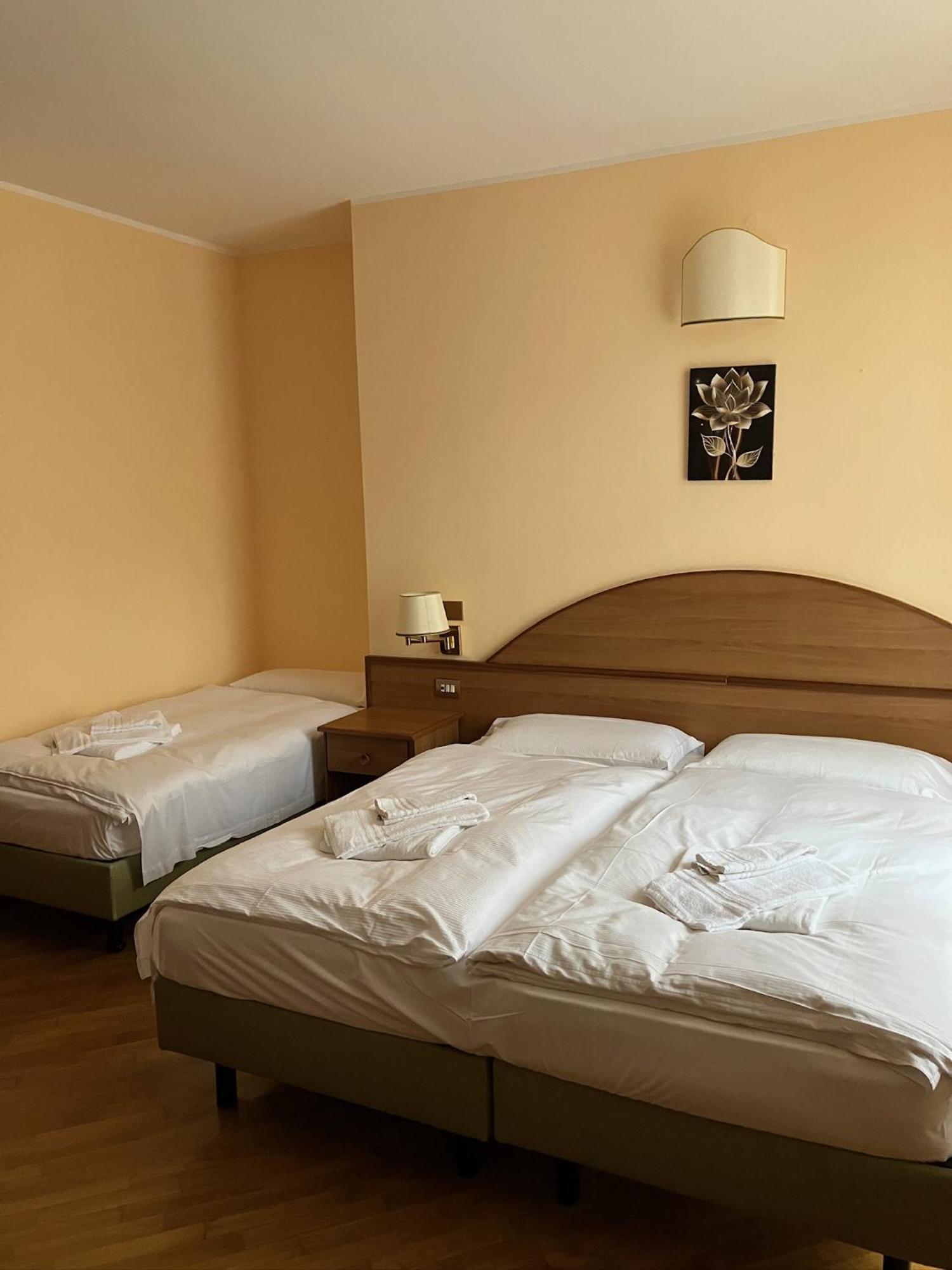 Hotel Saini With Air Conditioning Stresa Exterior foto
