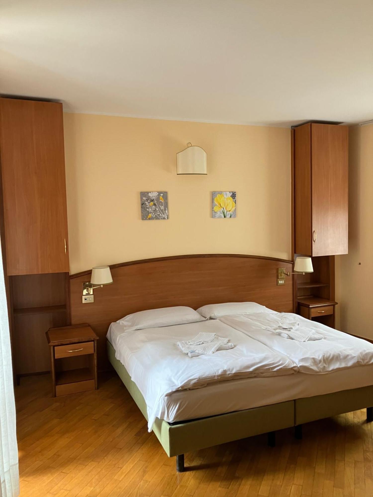 Hotel Saini With Air Conditioning Stresa Exterior foto
