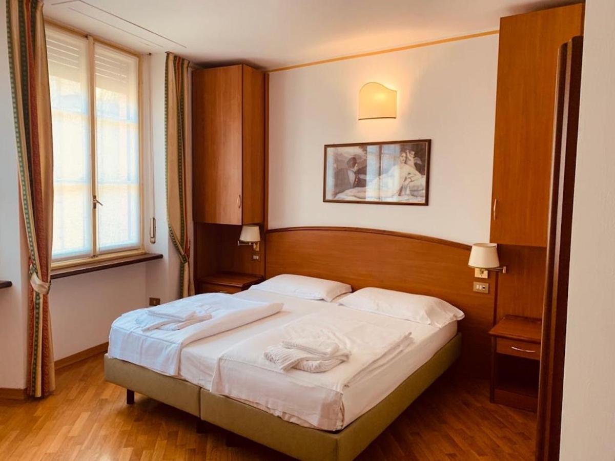Hotel Saini With Air Conditioning Stresa Exterior foto